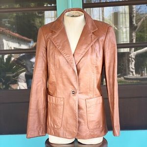Brown leather Vintage 1970’s blazer button closure